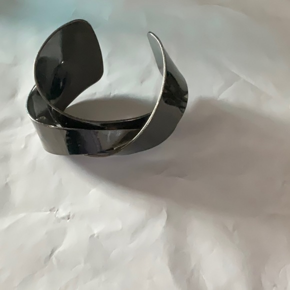 Bracelets - Picture 3 of 4